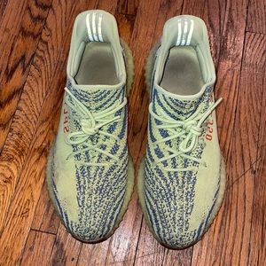 COPY - Yeezy 350 semi-frozen